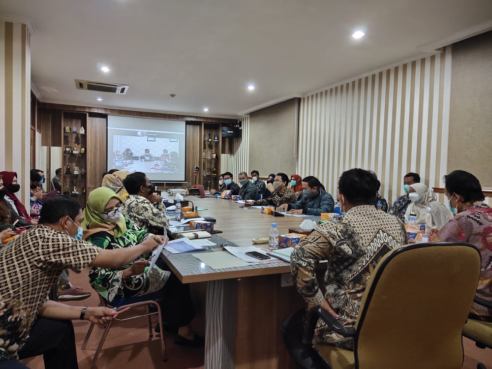 suasana rapat di rauangan Ruang Rapat Sekretariat Daerah Lantai II
