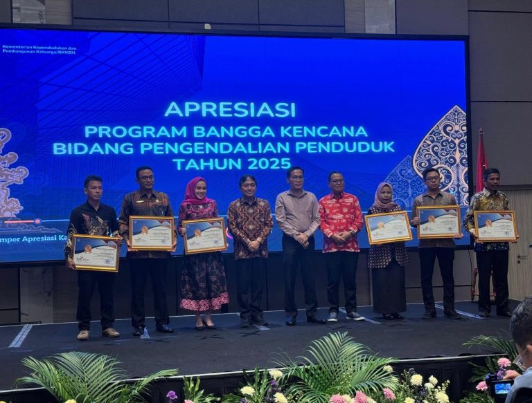 Penerimaan Penghargaan Kampung KB Tingkat Nasional